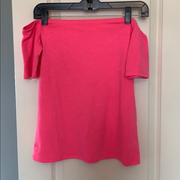 Bright pink off-the-shoulder top💖 - Picture 1 of 3